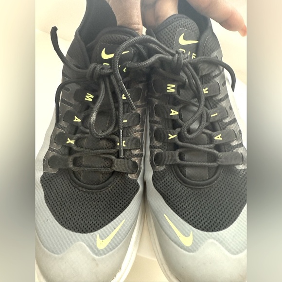 Nike Air Max Axis Wolf - Size 9 - Picture 9 of 14